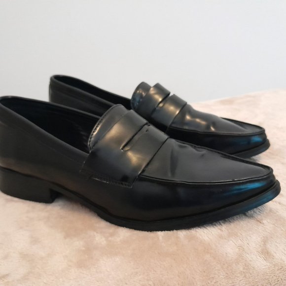 Pointed Toe Penny Loafer 8.5M - Picture 2 of 3